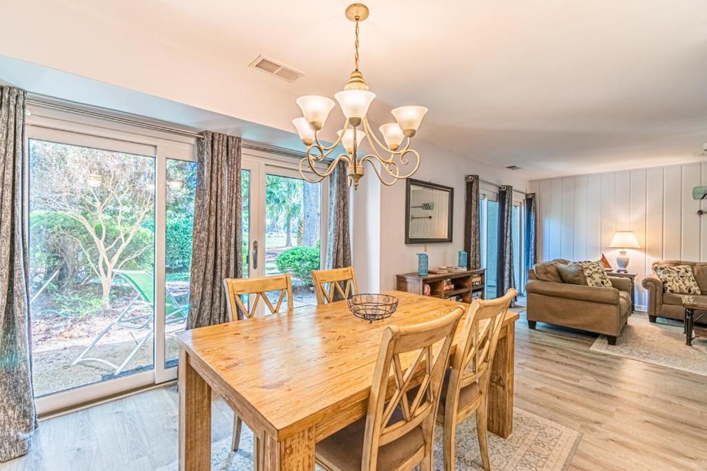 Pet Friendly! 503 Plantation Club Walk To Pool Sleeps 6 Sea Pines Villa Hilton Head Island Ngoại thất bức ảnh