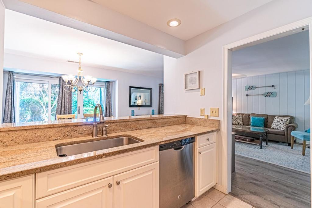 Pet Friendly! 503 Plantation Club Walk To Pool Sleeps 6 Sea Pines Villa Hilton Head Island Ngoại thất bức ảnh