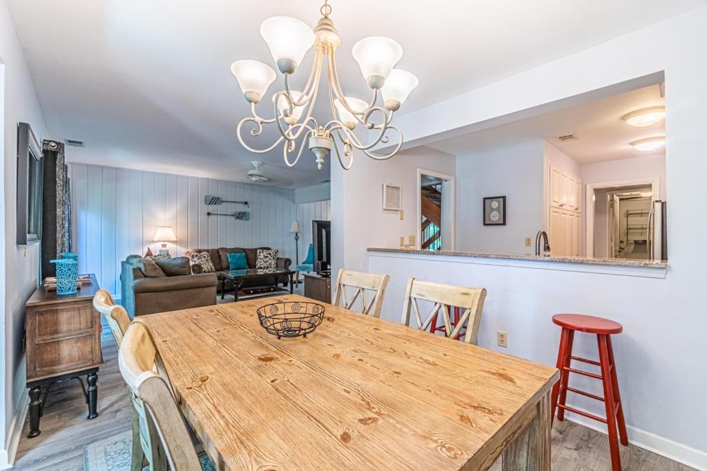 Pet Friendly! 503 Plantation Club Walk To Pool Sleeps 6 Sea Pines Villa Hilton Head Island Ngoại thất bức ảnh